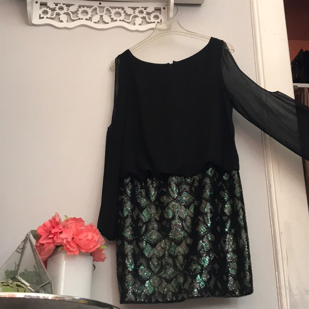 Size 8 | Black Sequin DATE Night out dress🥂